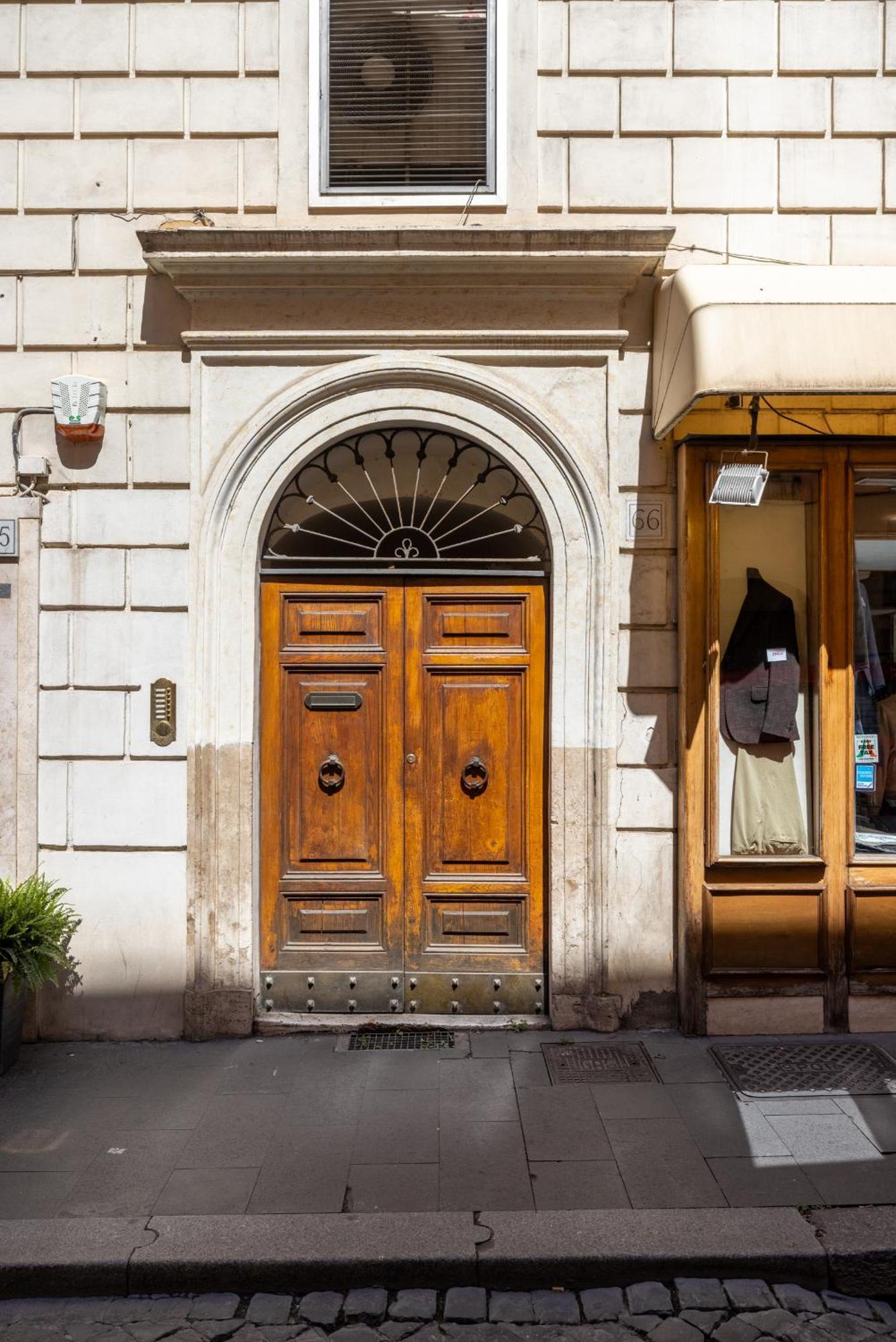 Charming Apartment At Spanish Steps, No Elevator Рим Экстерьер фото