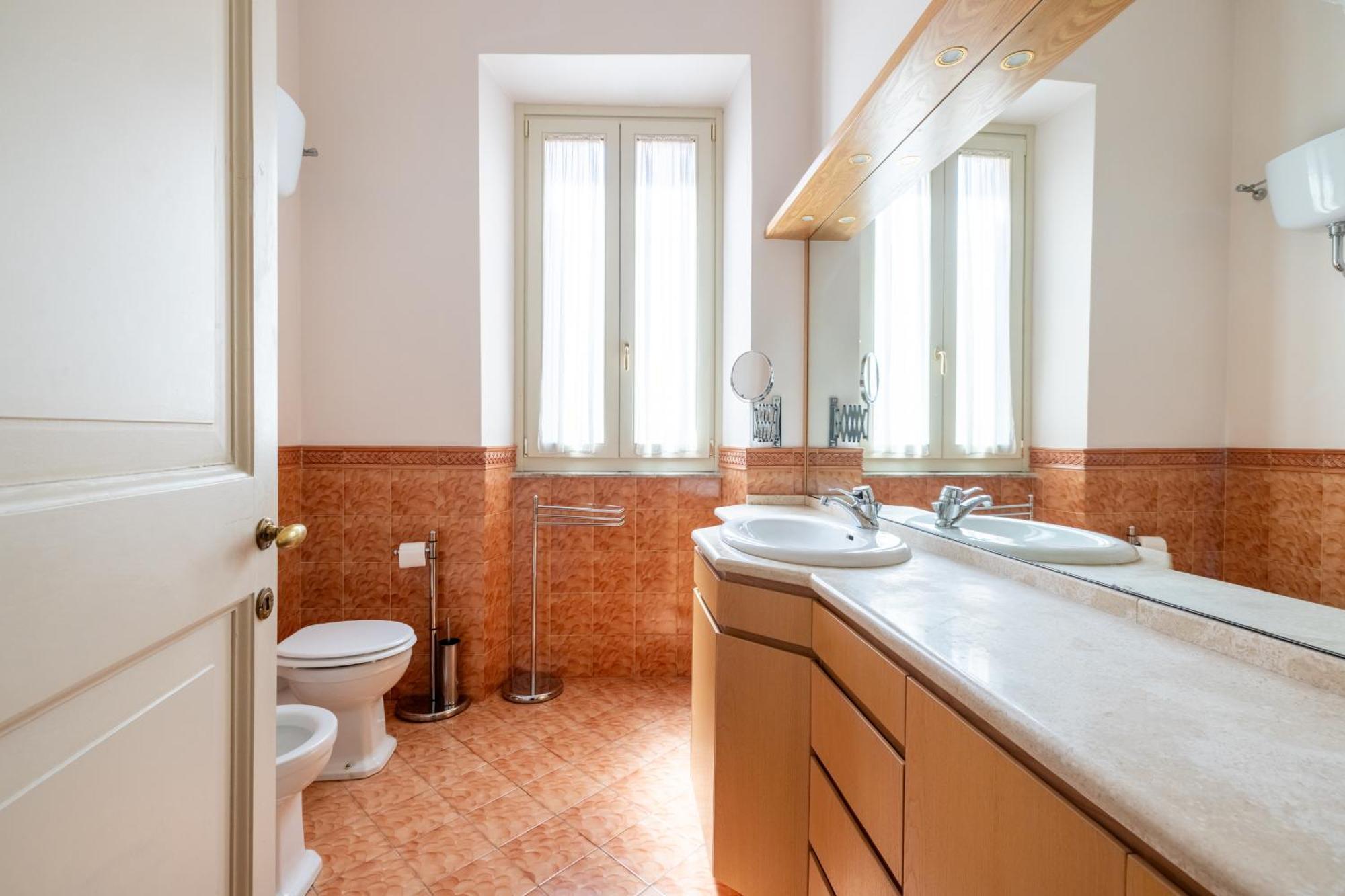 Charming Apartment At Spanish Steps, No Elevator Рим Экстерьер фото